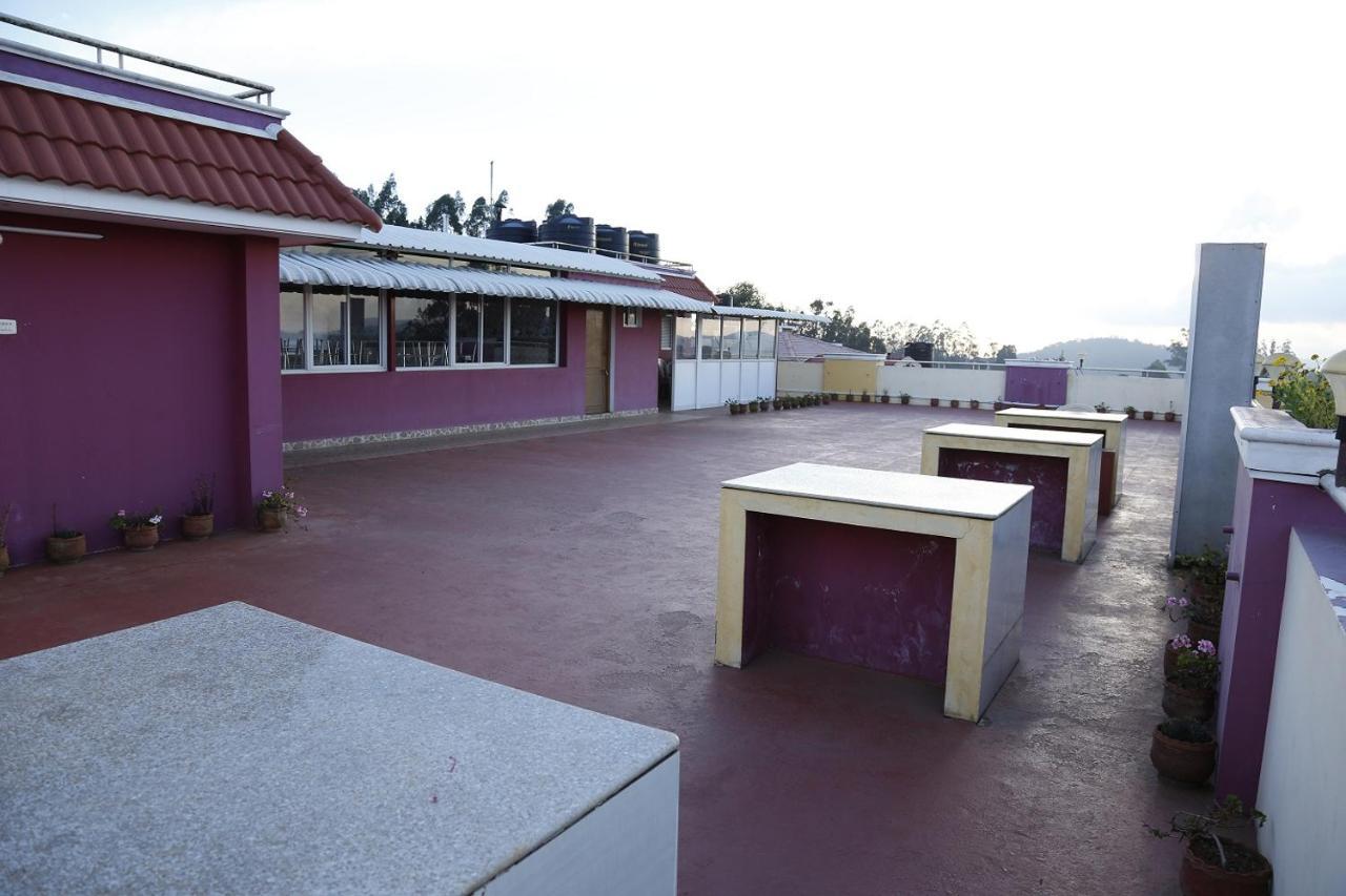 Mmr Grand Inn Utakamand Zewnętrze zdjęcie