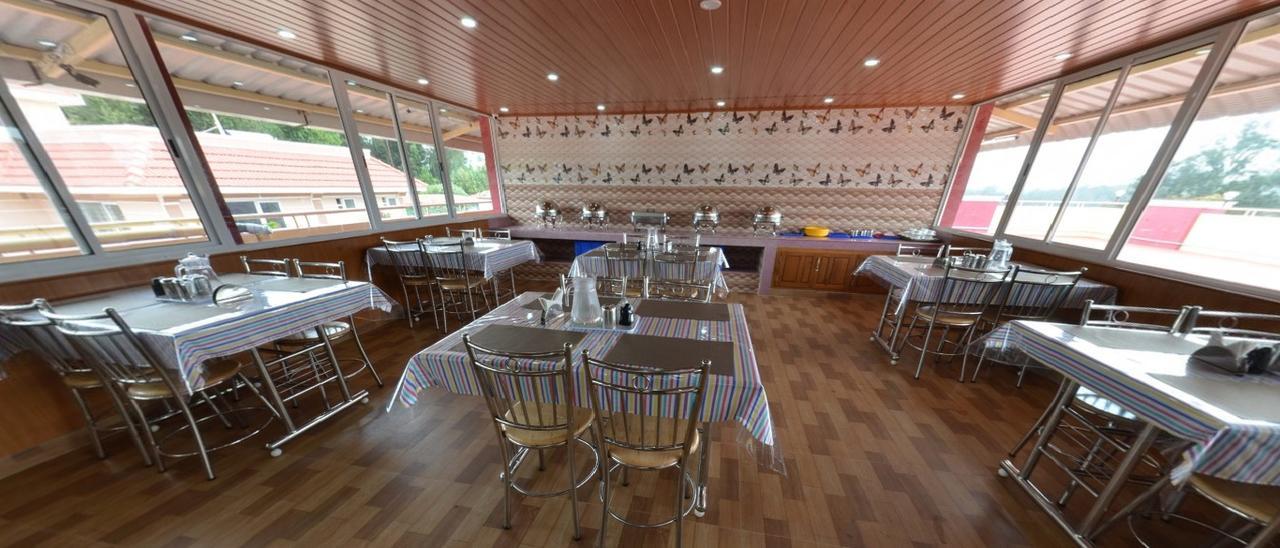 Mmr Grand Inn Utakamand Zewnętrze zdjęcie